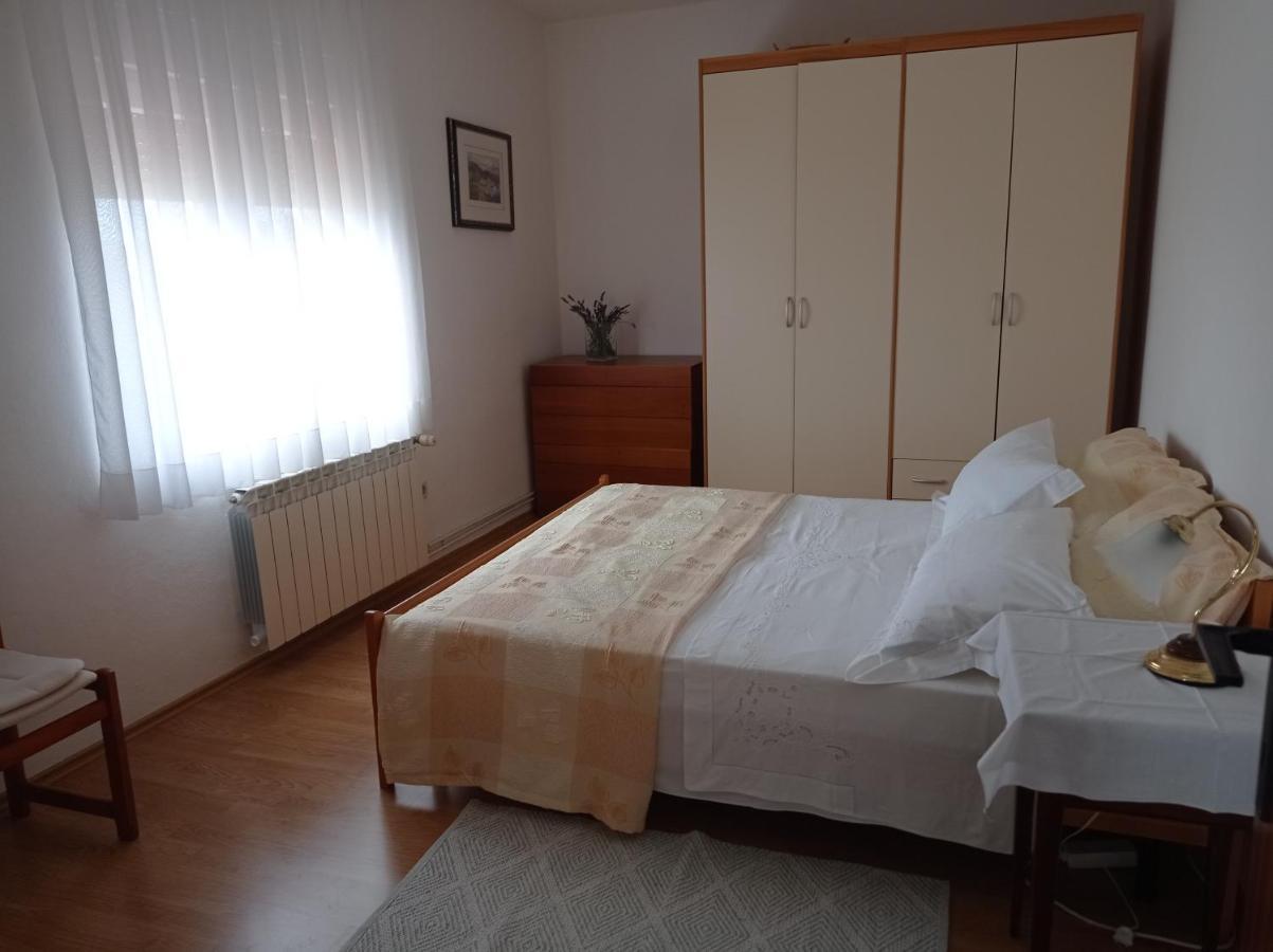 Apartments Anica Pula Exterior photo